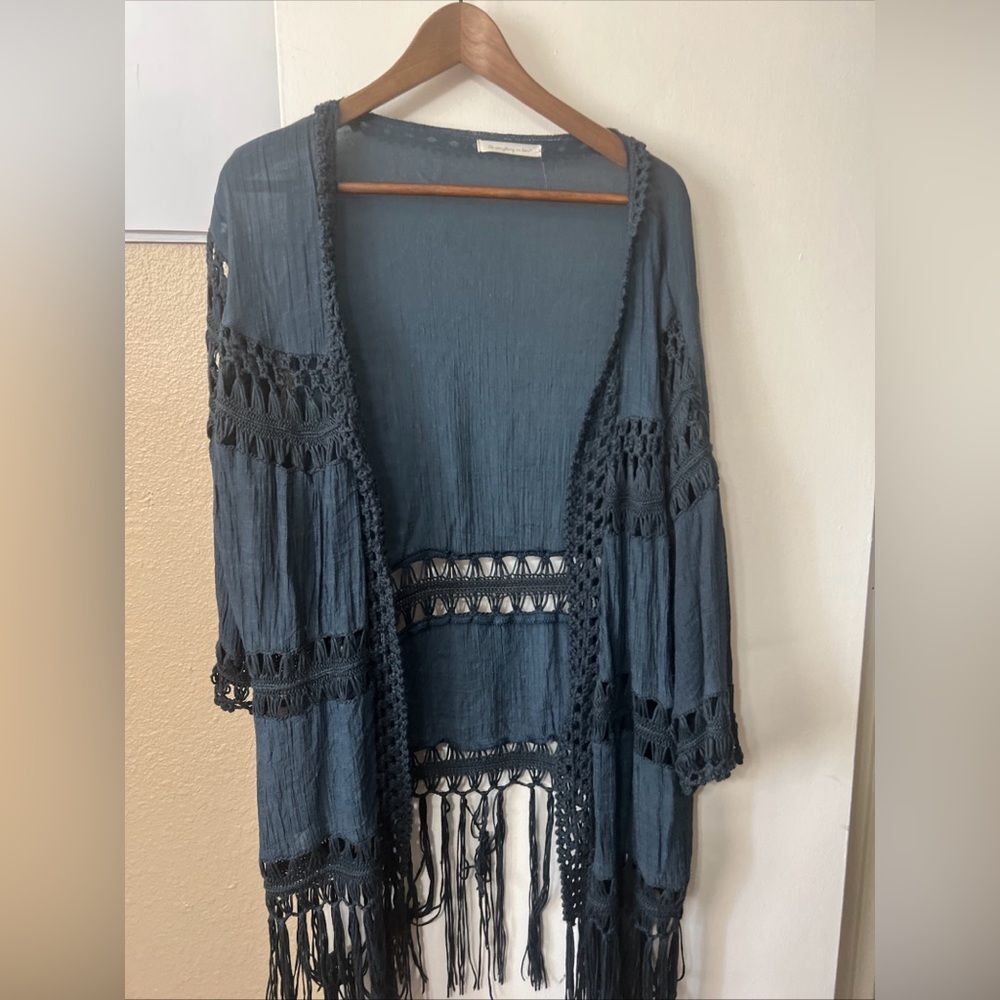 Do Everything in Love Women’s Blue Crochet Kimono One Size Boho Whimsical Retro